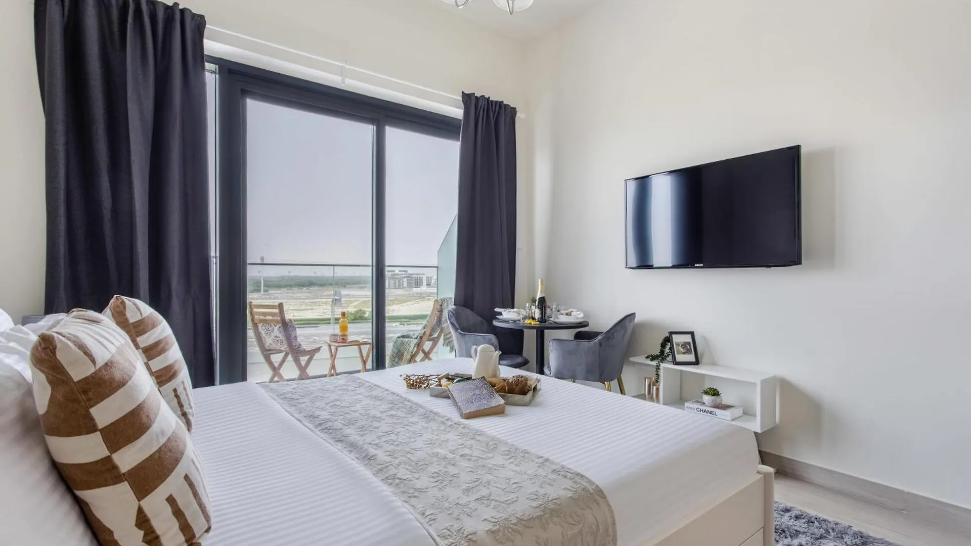 Frank Porter - Azizi Riviera 46 Dubai Appartamento
